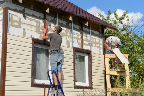Cost of Handyman Siding Repair in Poway